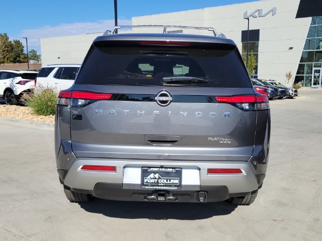 Used 2022 Nissan Pathfinder Platinum w/ Cargo Package AWD/4WD image 4