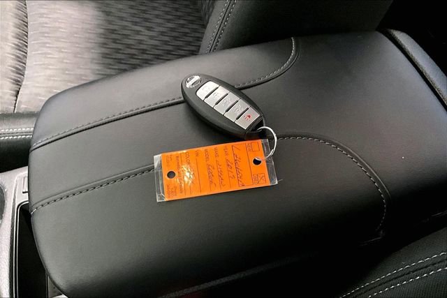 Used 2019 Nissan Rogue SV w/ Premium Package image 35