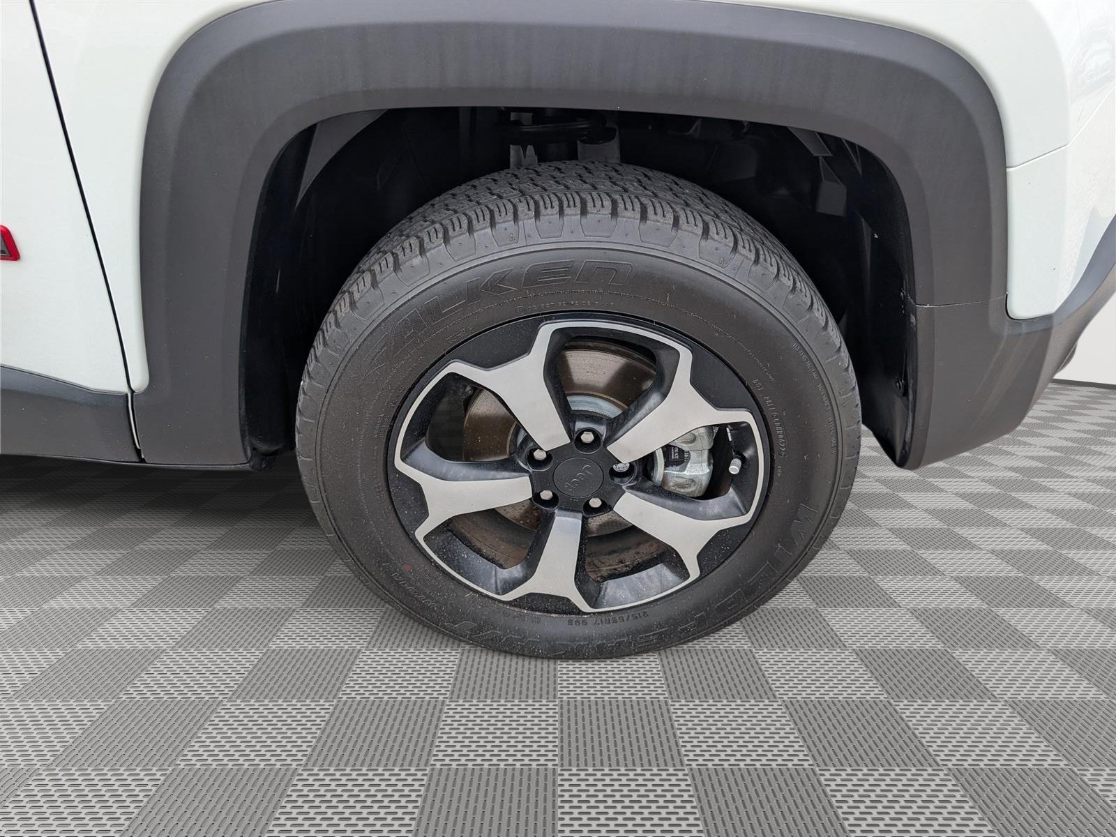 Used 2022 Jeep Renegade Trailhawk w/ Sun/Sound Group AWD/4WD image 9