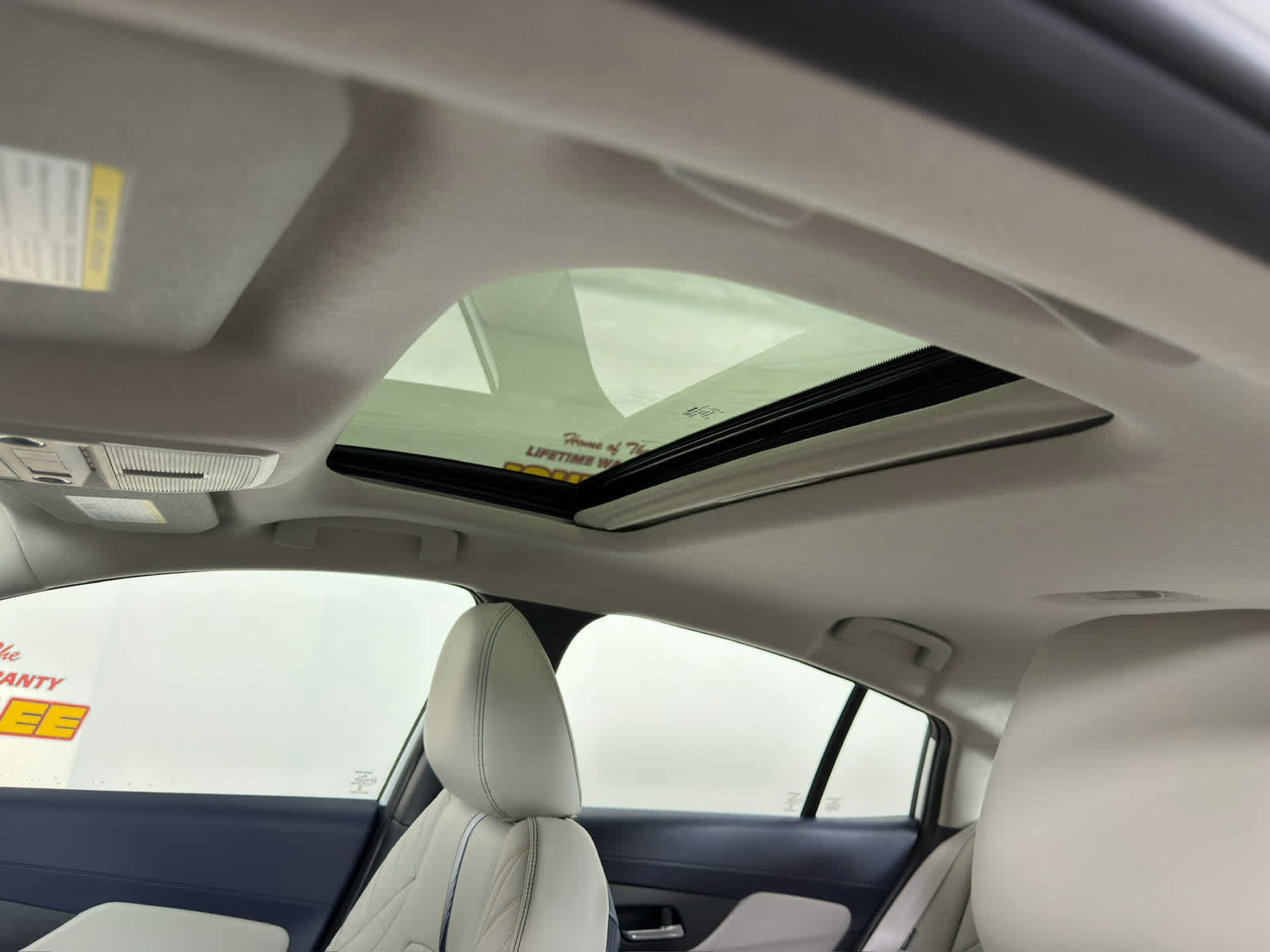 New 2027 Nissan Sentra SL w/ Floor Mat Package FWD image 15