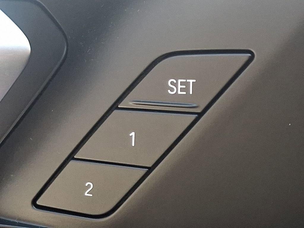 Certified 2024 BMW X5 xDrive40i w/ Premium Package image 27