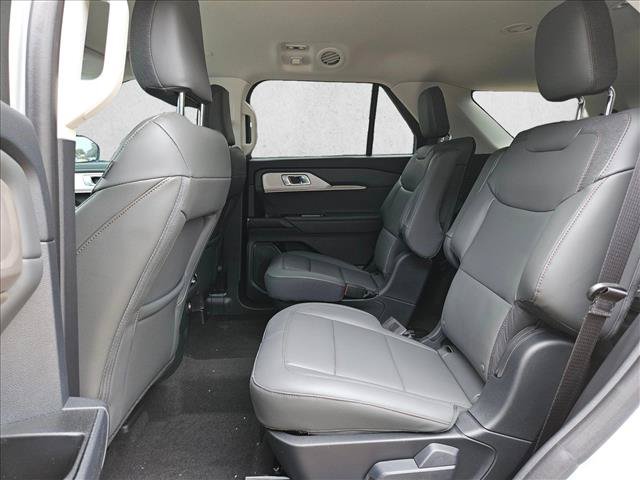 New 2026 Ford Explorer Active w/ Active Comfort Package RWD image 15