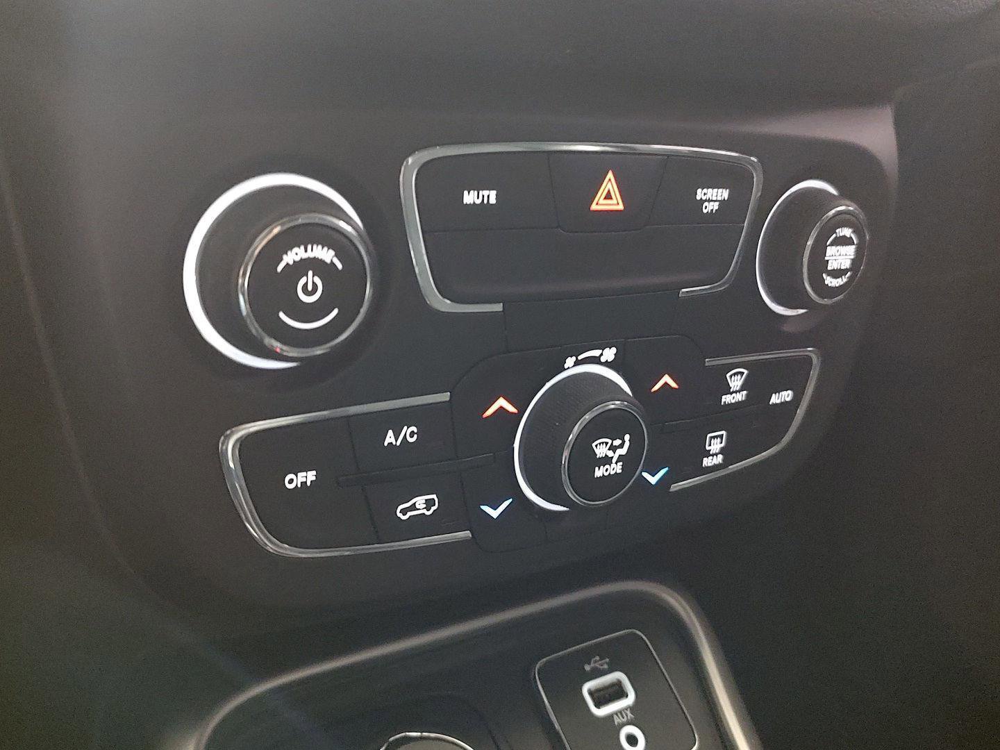 Used 2018 Jeep Compass Latitude w/ Popular Equipment Group AWD/4WD image 10