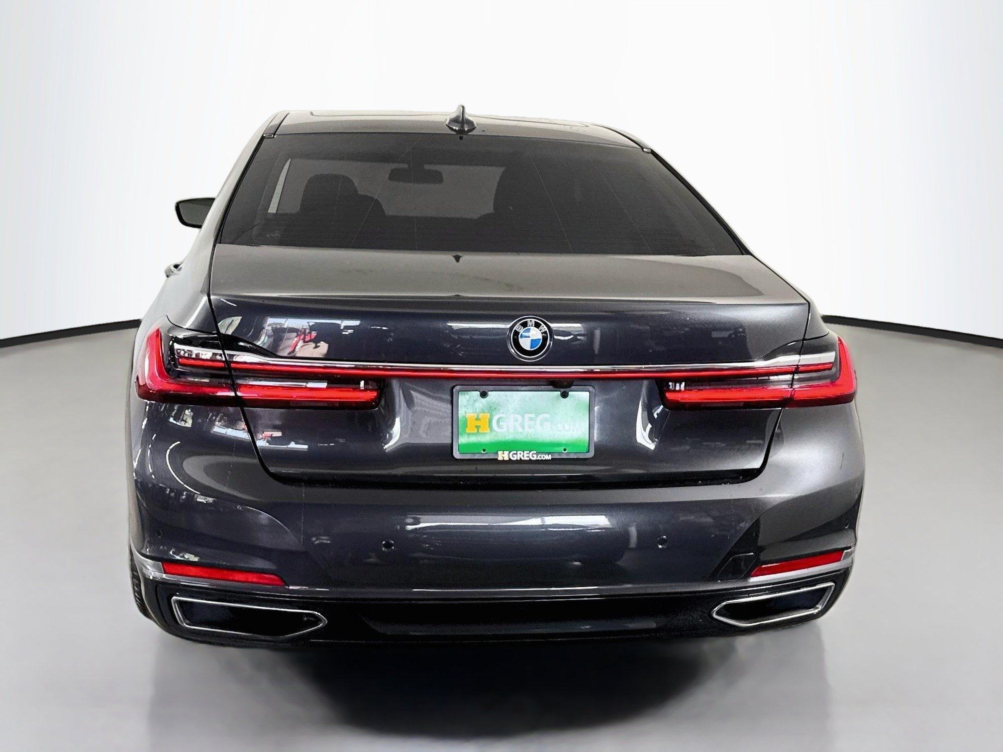 Used 2022 BMW 740i RWD image 8