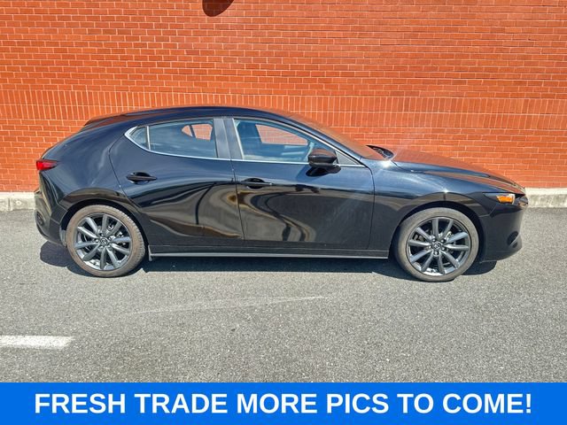Used 2022 MAZDA MAZDA3 s FWD image 1