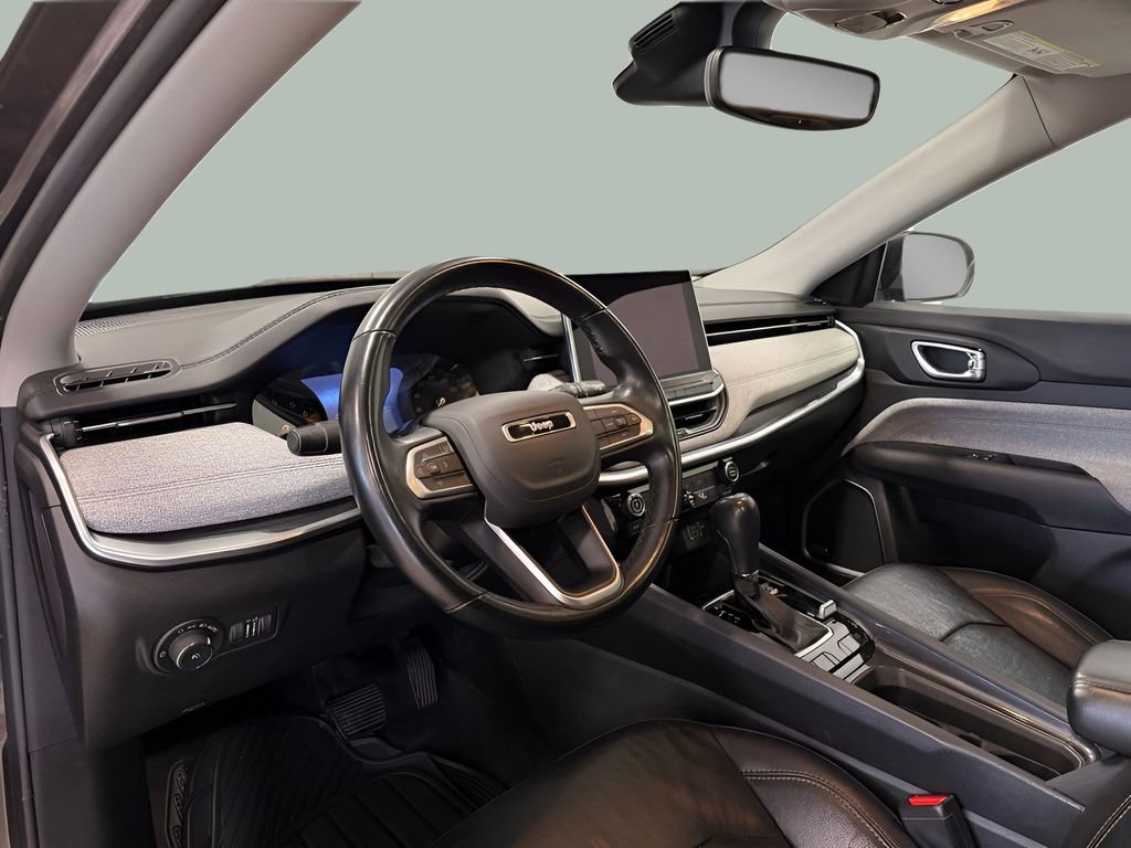 Used 2022 Jeep Compass Latitude w/ Sun and Sound Group image 17