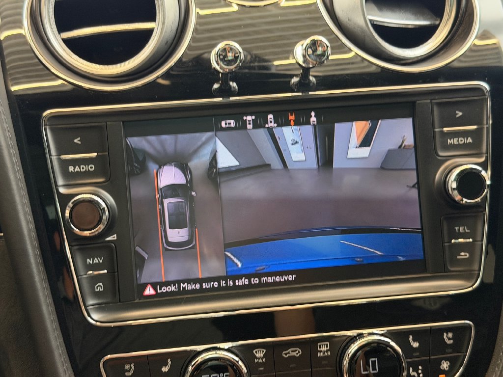 Used 2020 Bentley Bentayga Speed AWD/4WD image 29