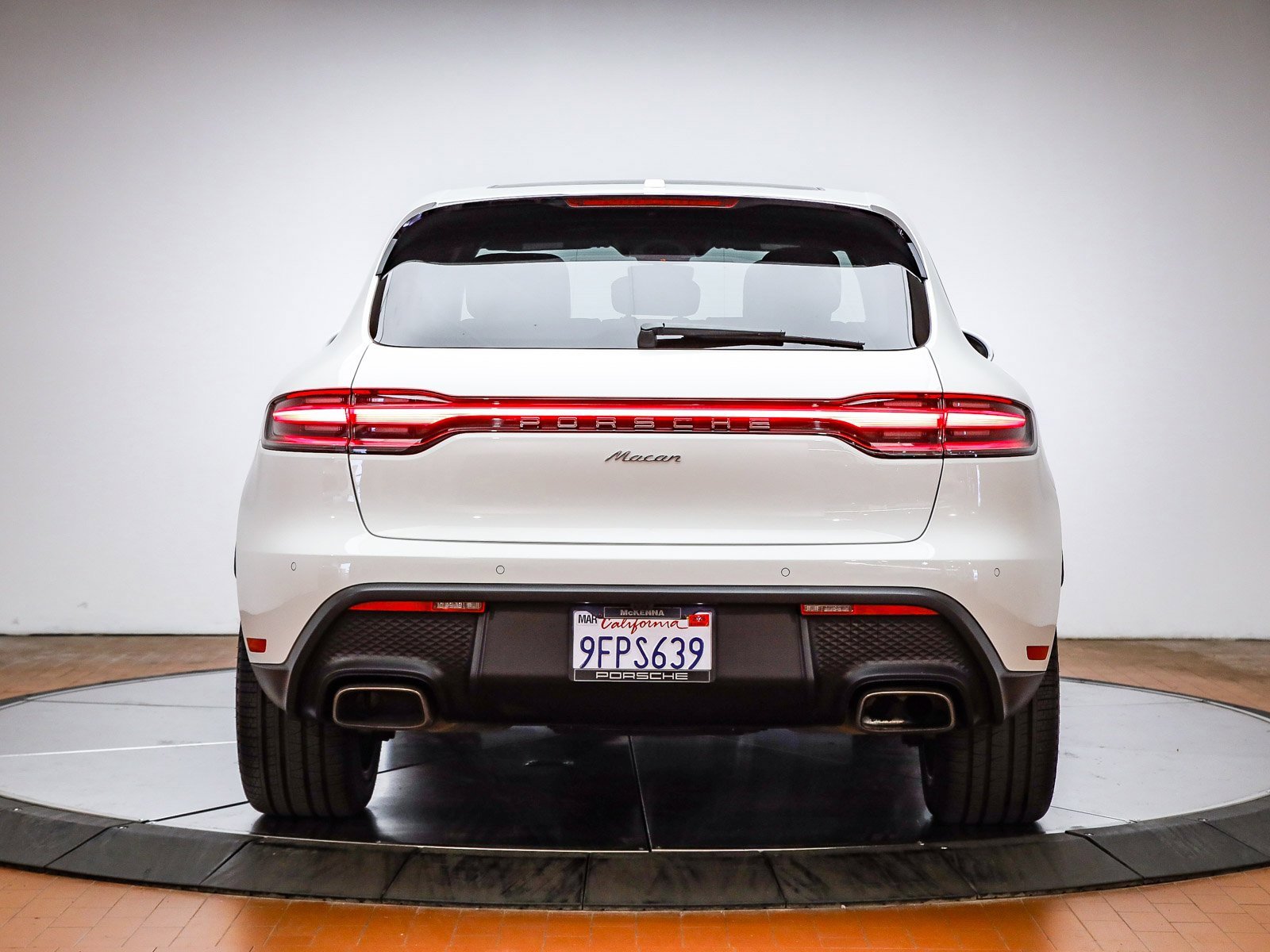 Used 2023 Porsche Macan image 7