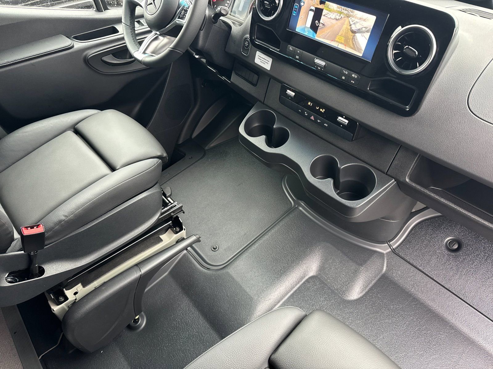 New 2026 Mercedes-Benz Sprinter 144 Cargo image 17