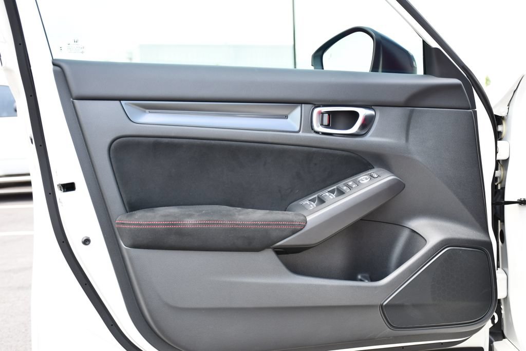 Used 2024 Honda Civic Type R image 12