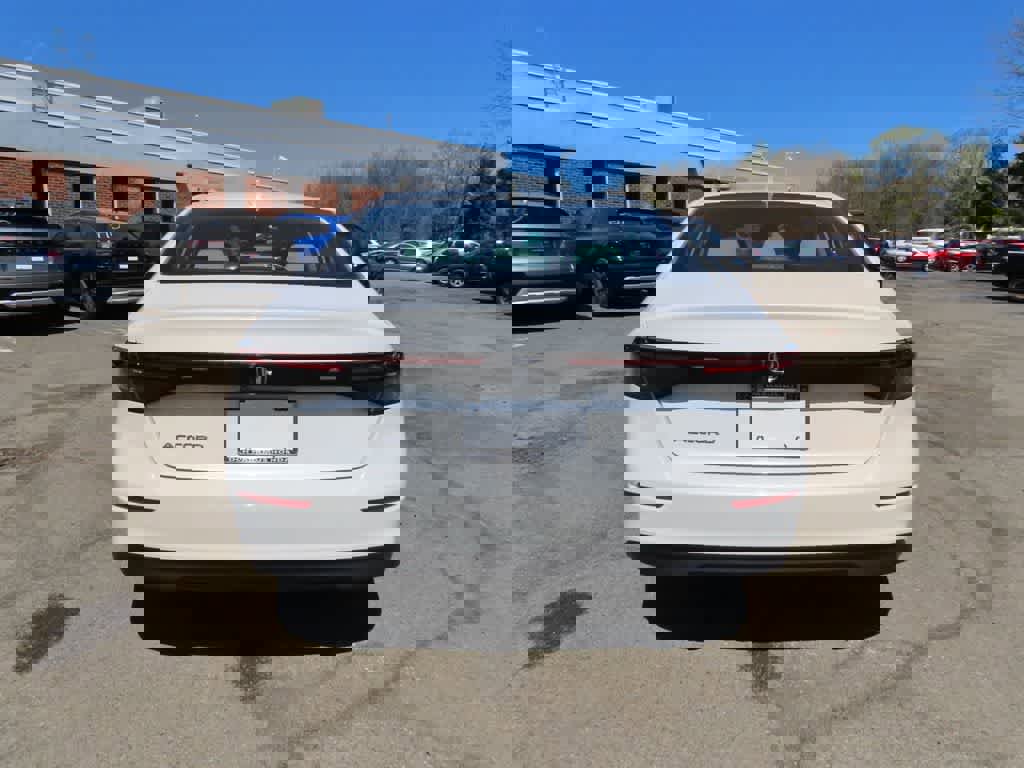 Certified 2024 Honda Accord LX image 5