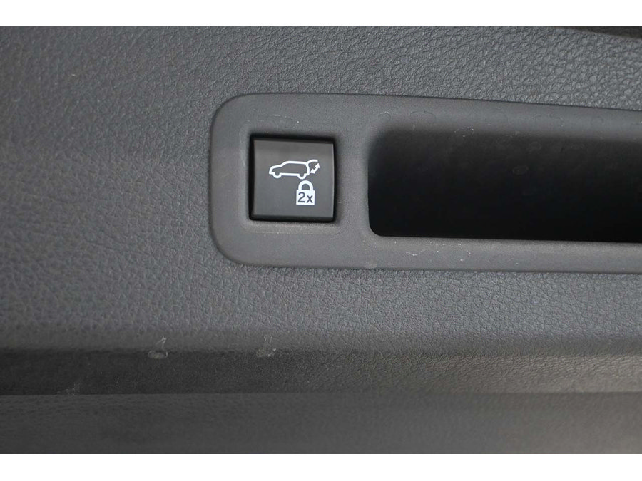 Used 2024 Toyota Sienna Platinum FWD image 26