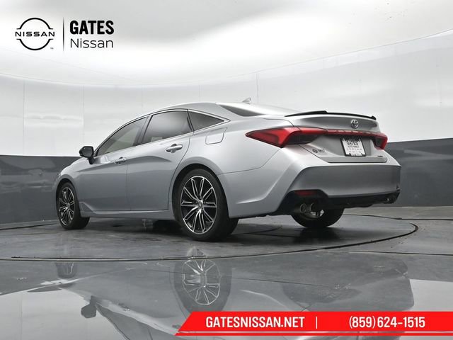 Used 2019 Toyota Avalon XSE FWD image 43
