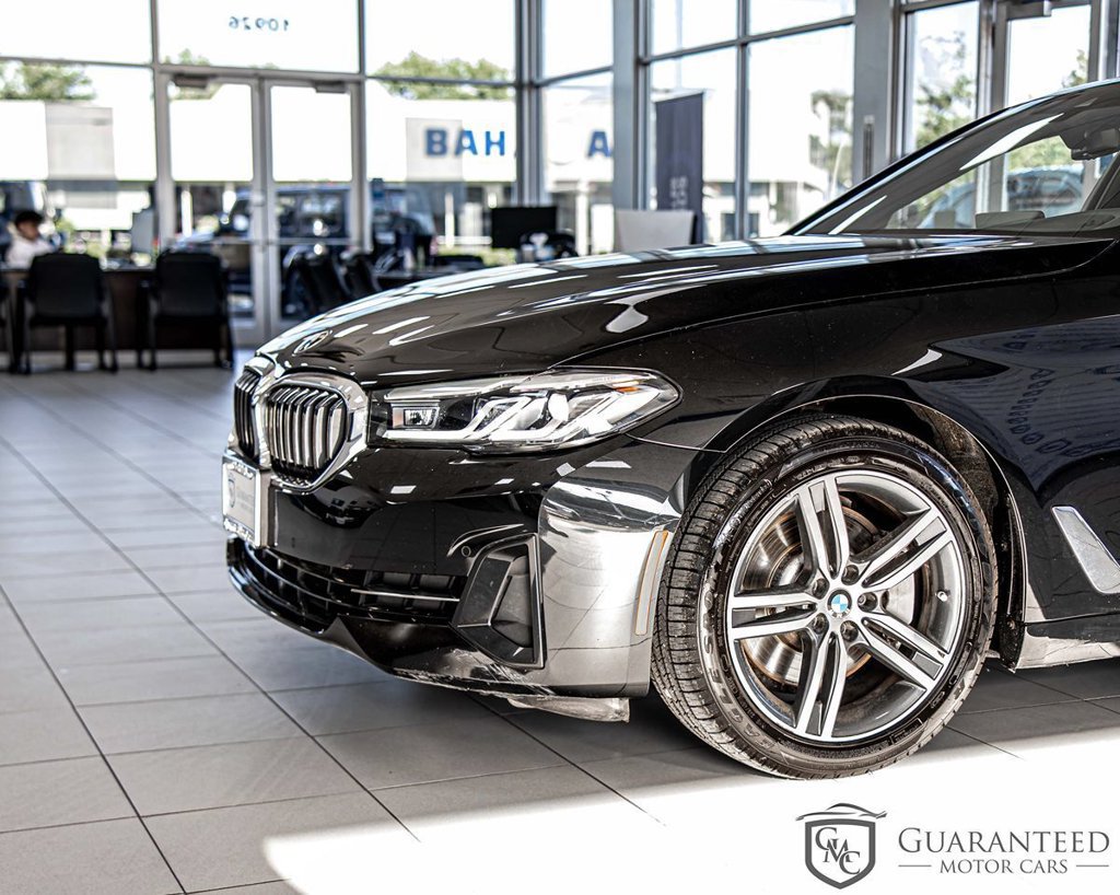 Used 2023 BMW 530i xDrive w/ Premium Package AWD/4WD image 5