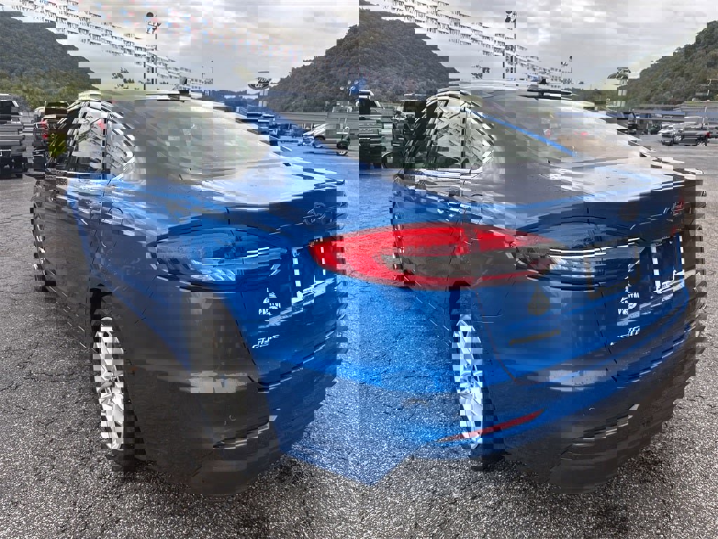 Used 2019 Ford Fusion SEL image 15