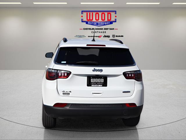 Used 2023 Jeep Compass Latitude image 4