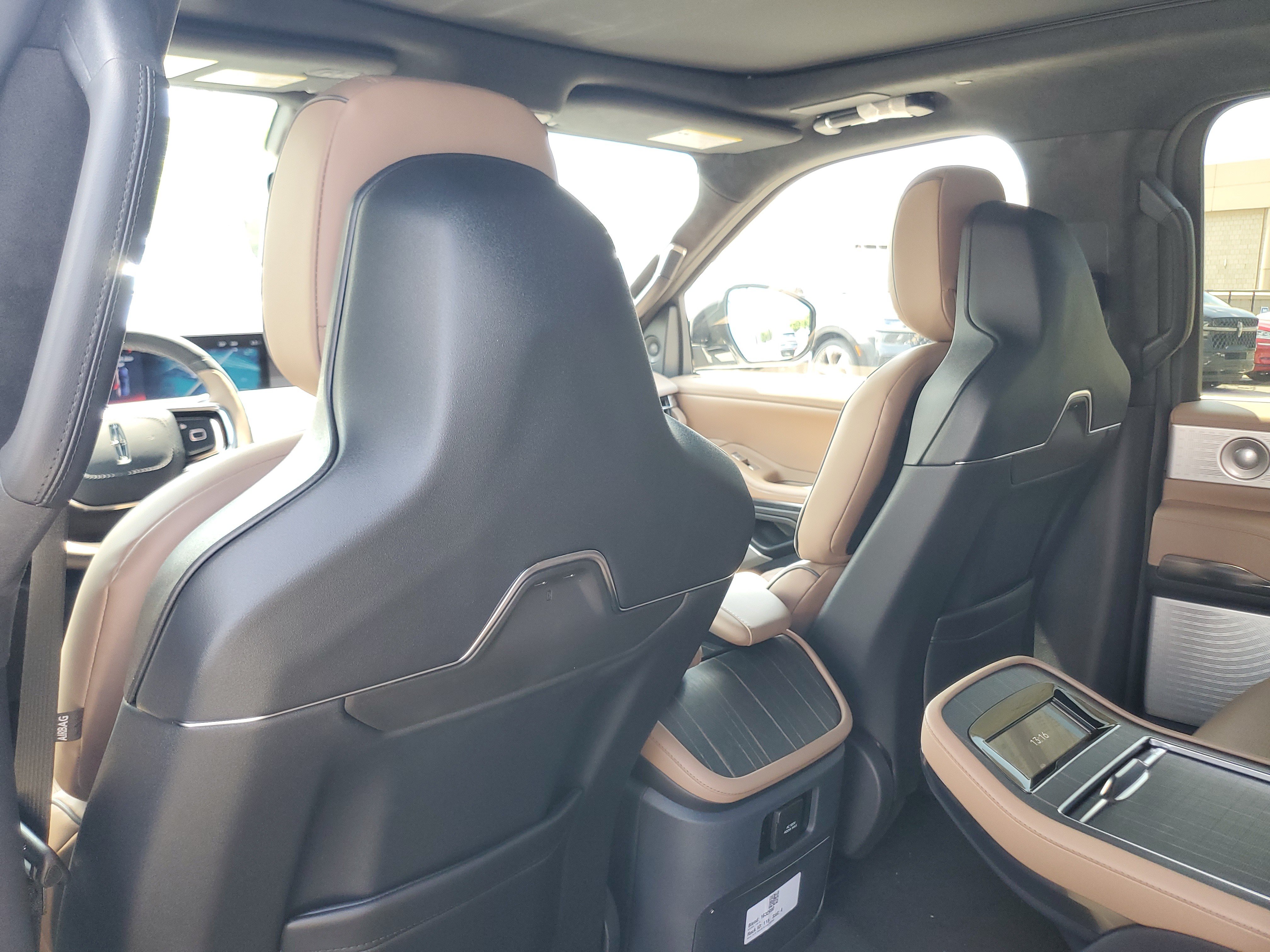 New 2027 Lincoln Navigator Black Label AWD/4WD image 27
