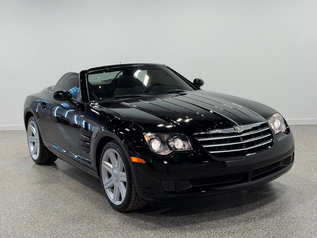 Used 2005 Chrysler Crossfire Convertible image 35