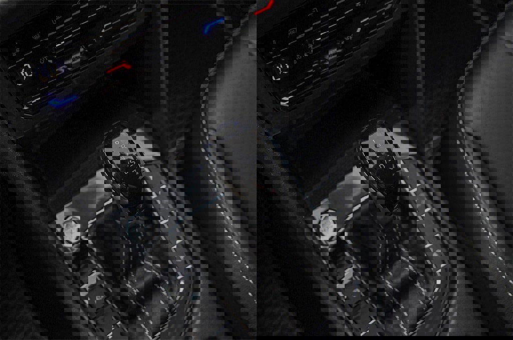 New 2024 Volkswagen Tiguan SE R-Line image 17