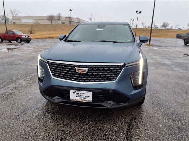 Used 2025 Cadillac XT4 Premium Luxury image 38