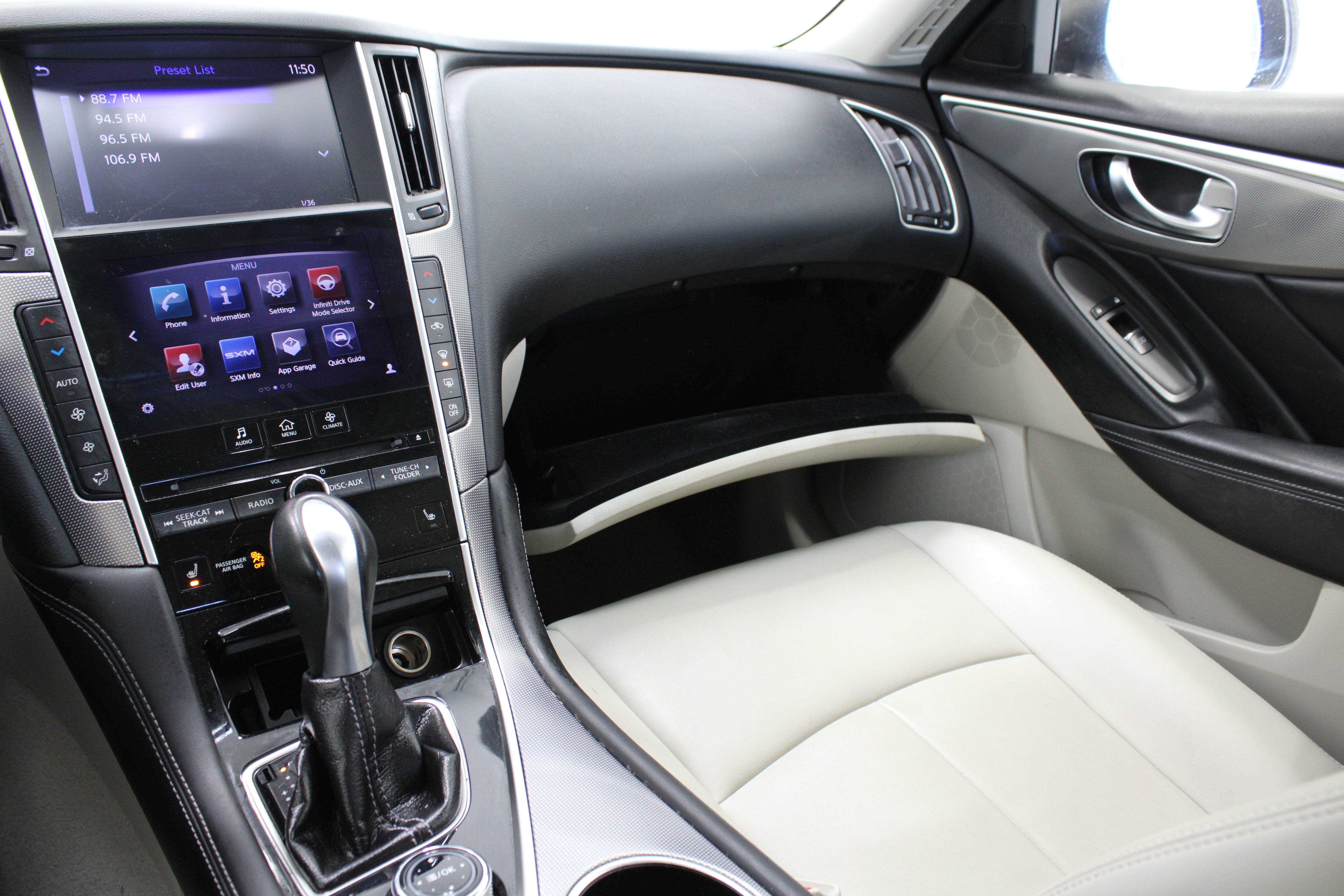 Used 2015 INFINITI Q50 Premium AWD/4WD image 23