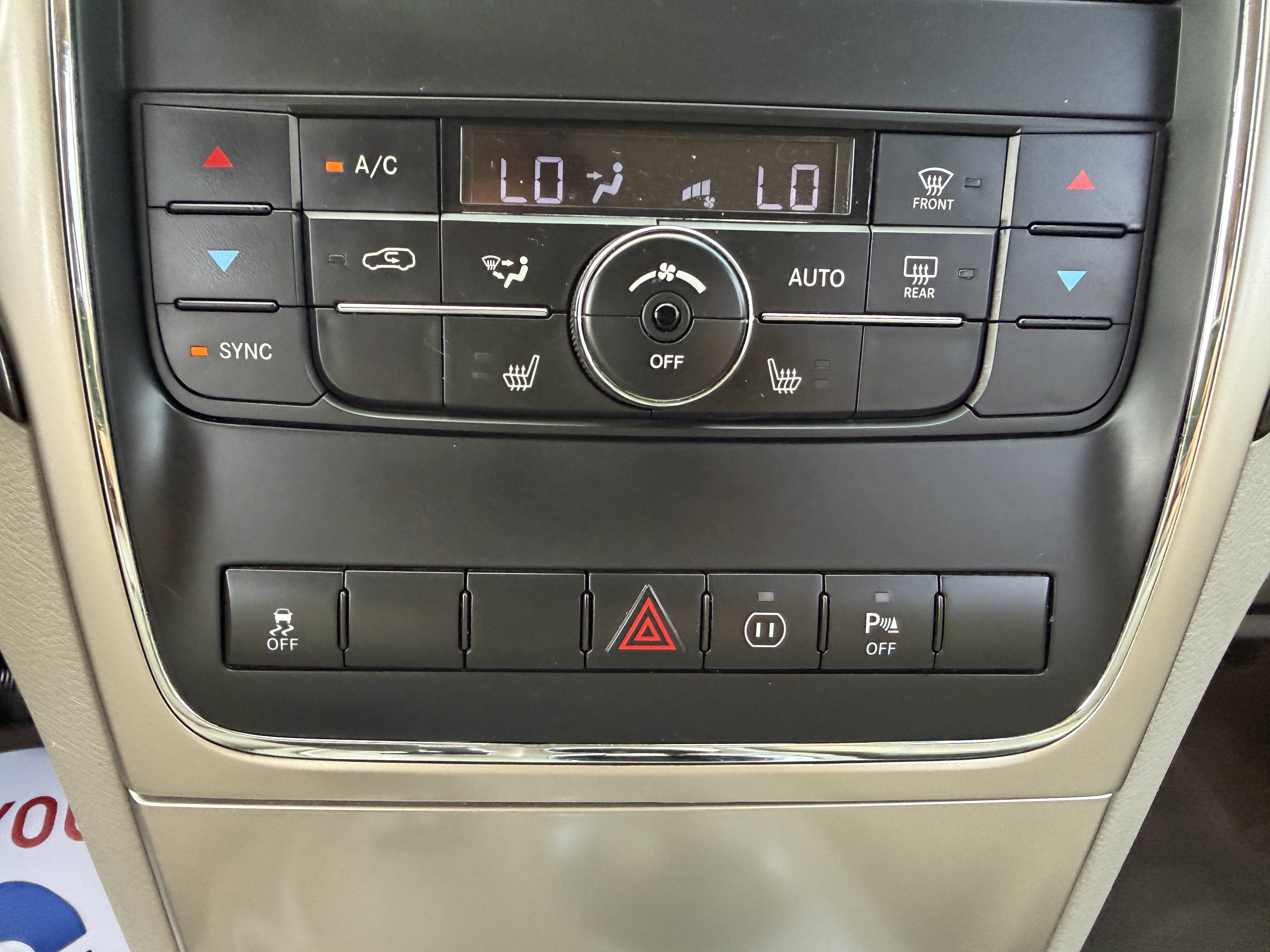 Used 2012 Jeep Grand Cherokee Laredo RWD image 35