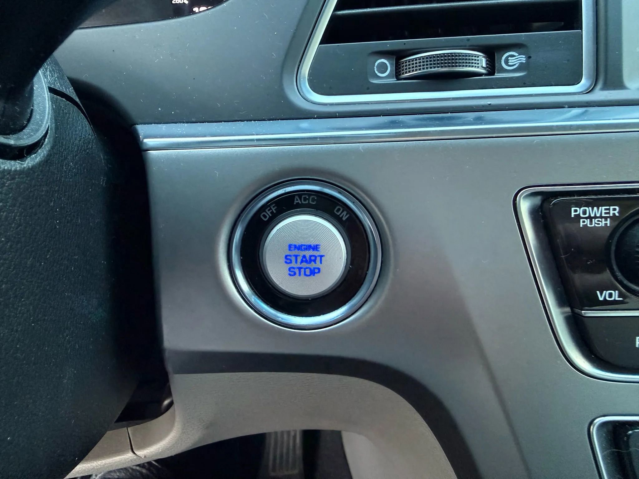 Used 2017 Hyundai Sonata SE image 35