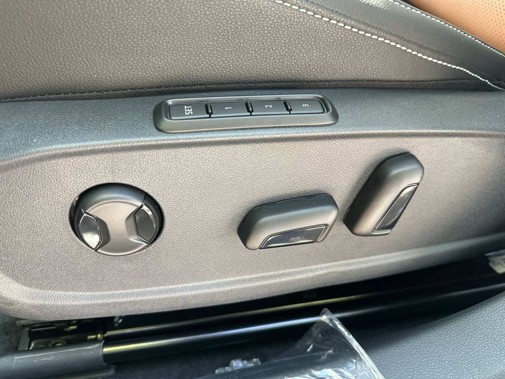 New 2027 Volkswagen Jetta SEL FWD image 9
