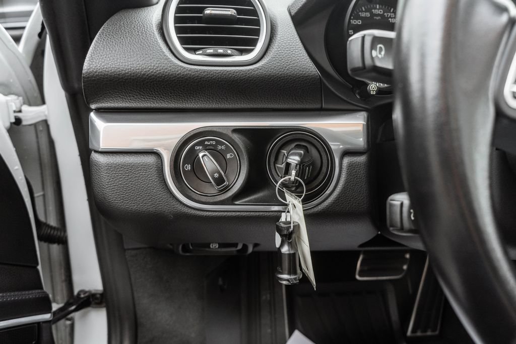 Used 2018 Porsche 718 Boxster GTS RWD image 18
