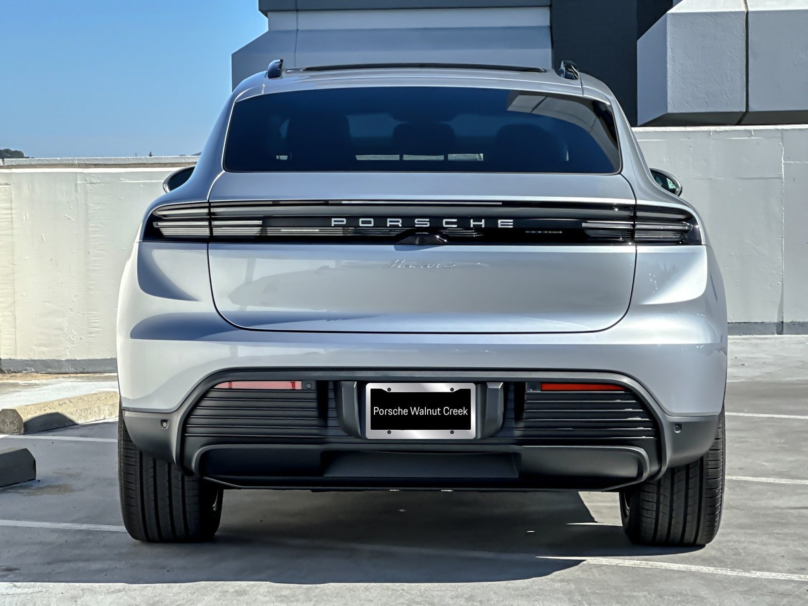New 2026 Porsche Macan 4 Electric AWD/4WD image 8