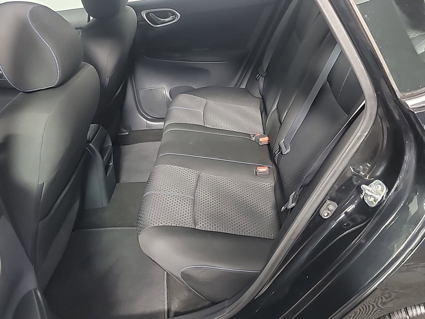 Used 2017 Nissan Sentra SR FWD image 16