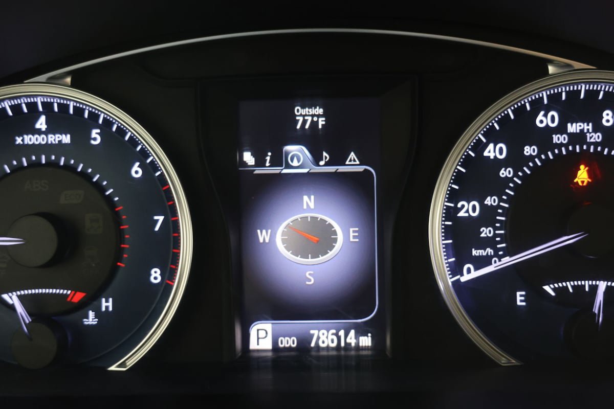 Used 2015 Toyota Camry XLE FWD image 12