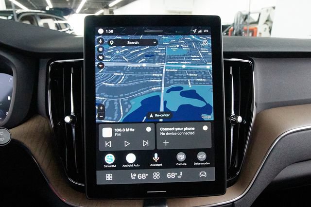 Certified 2026 Volvo XC60 B5 Plus AWD/4WD image 17