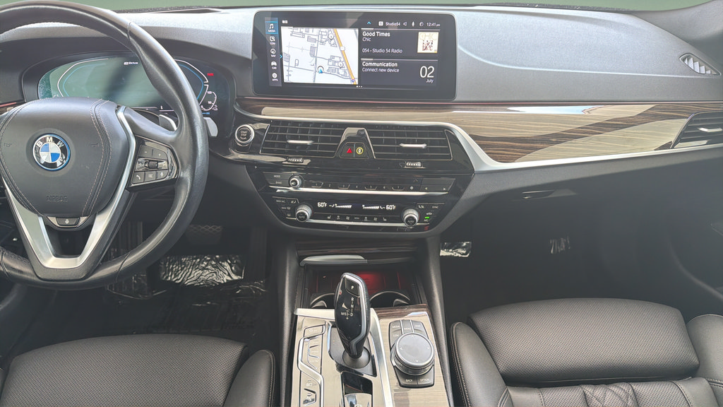 Used 2023 BMW 530e xDrive AWD/4WD image 8
