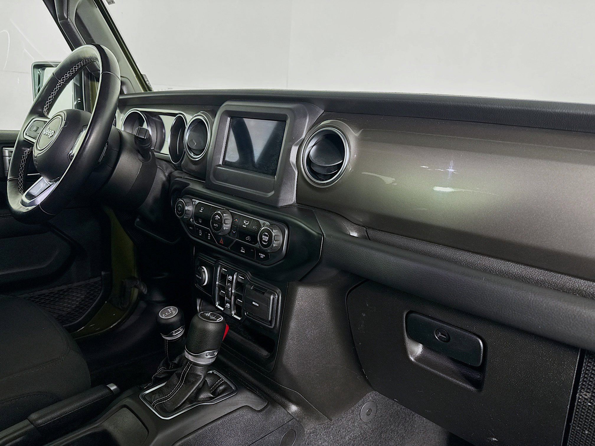 Used 2021 Jeep Wrangler Unlimited Sahara image 29