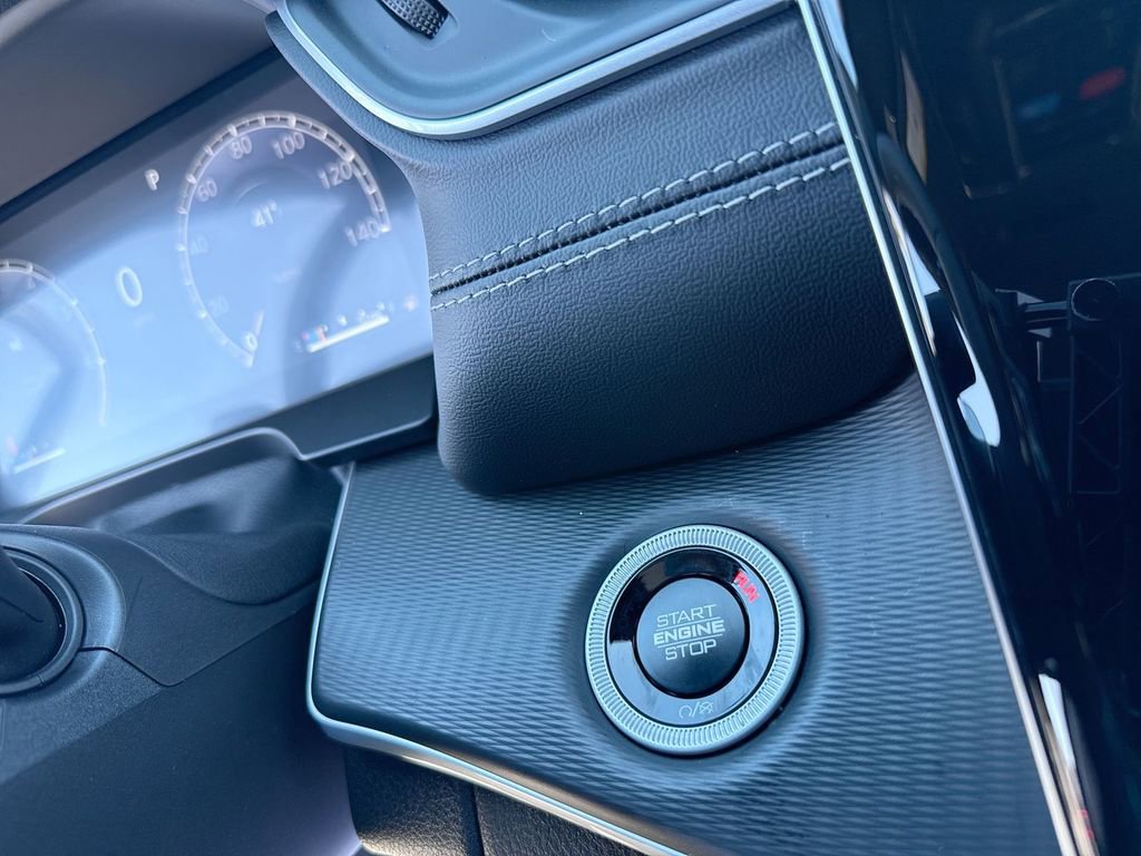 New 2026 Jeep Grand Cherokee L Laredo image 17