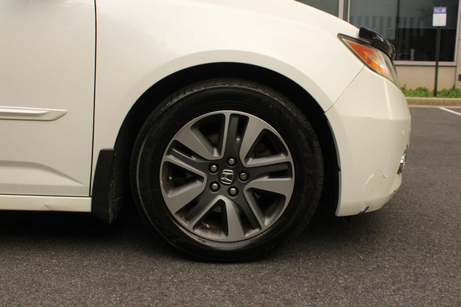 Used 2014 Honda Odyssey Touring image 4