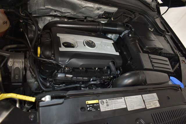 Used 2017 Volkswagen Tiguan Wolfsburg Edition AWD/4WD image 30