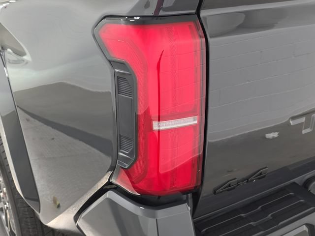 Certified 2025 Toyota Tacoma TRD Sport AWD/4WD image 28