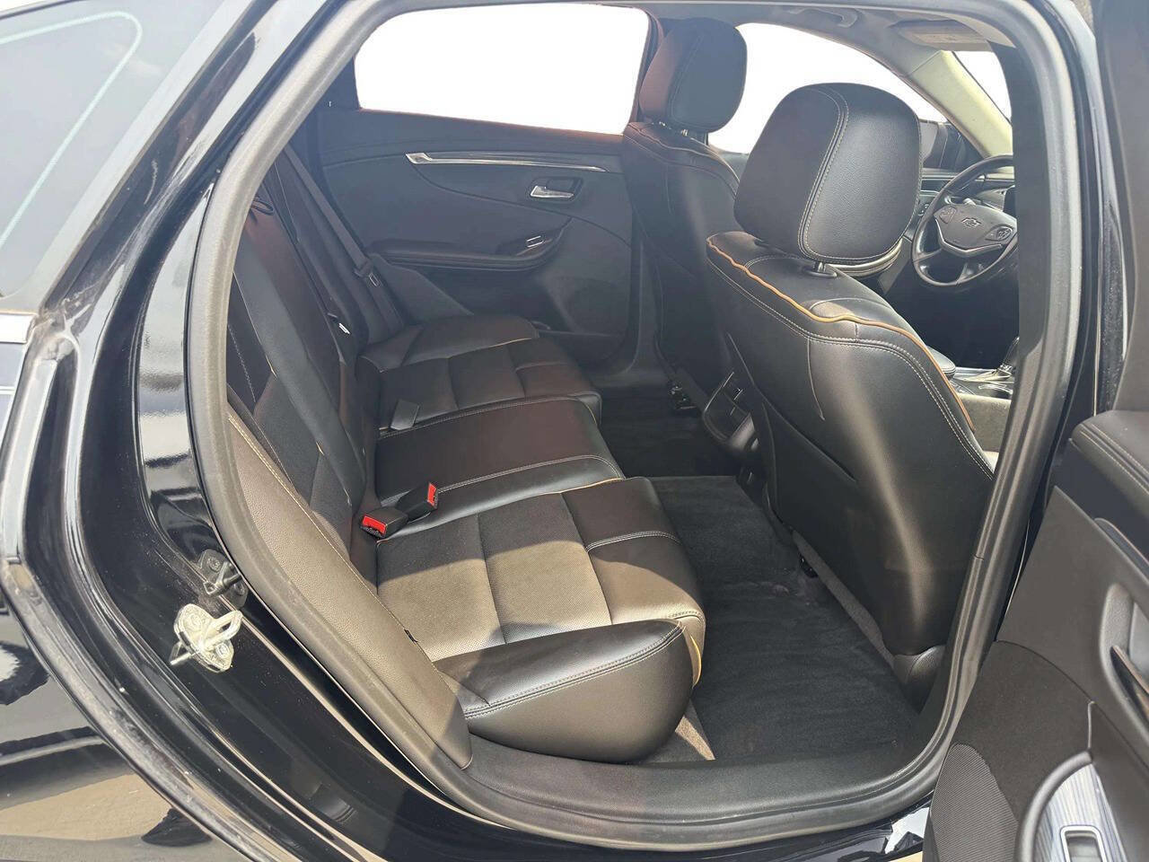 Used 2016 Chevrolet Impala LTZ FWD image 13