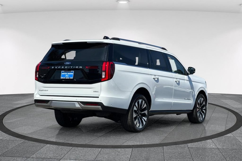 Certified 2025 Ford Expedition Max Platinum w/ Driver's Package AWD/4WD image 5