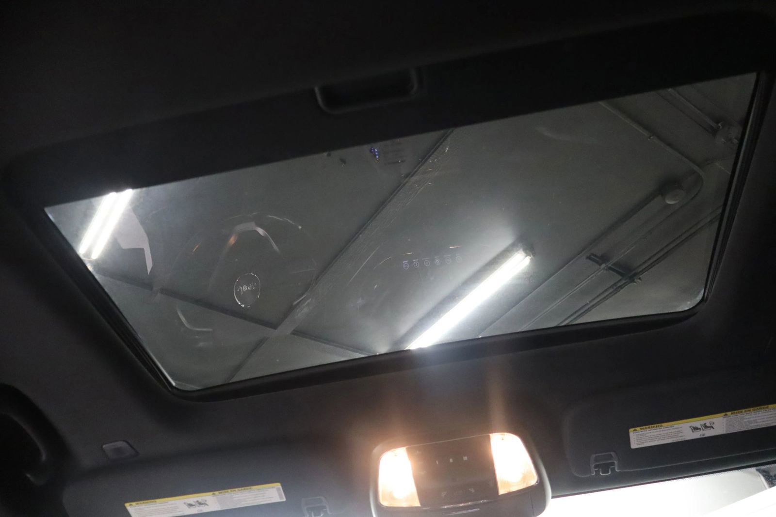 Used 2019 Jeep Grand Cherokee Limited image 22