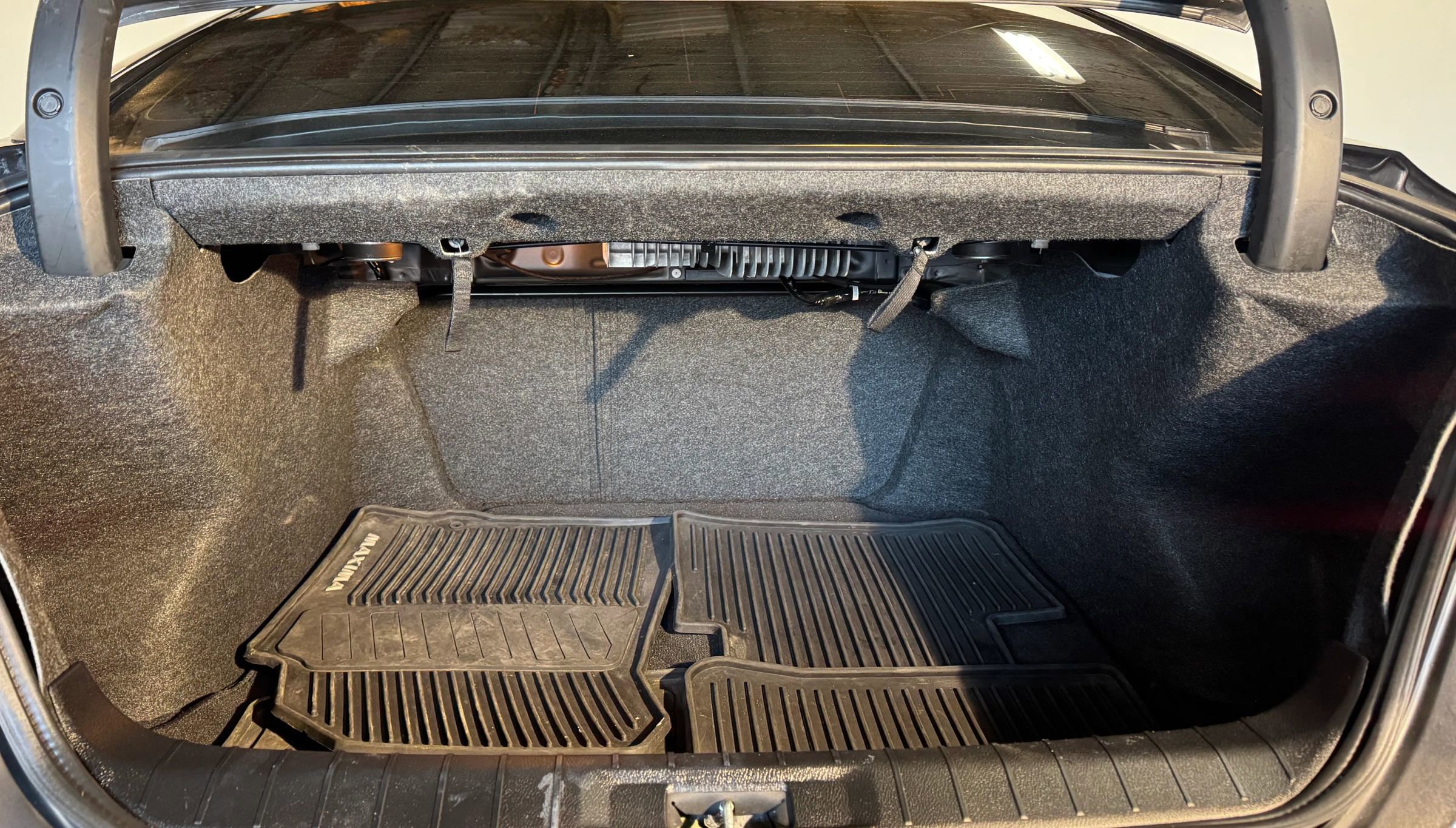 Used 2017 Nissan Maxima SR image 11