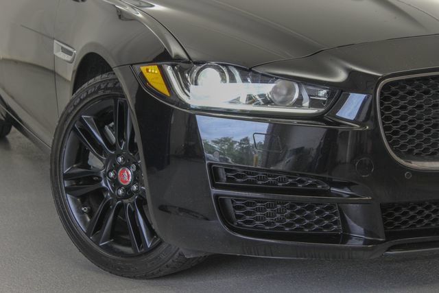 Used 2018 Jaguar XE Prestige AWD/4WD image 3