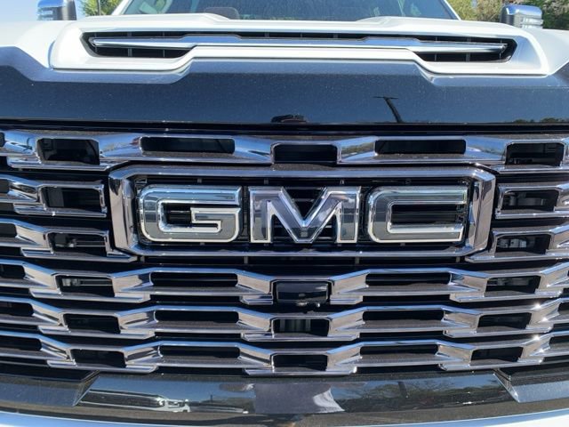 New 2026 GMC Sierra 2500 Denali Ultimate image 10