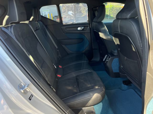 Used 2023 Volvo XC40 Recharge Ultimate image 14