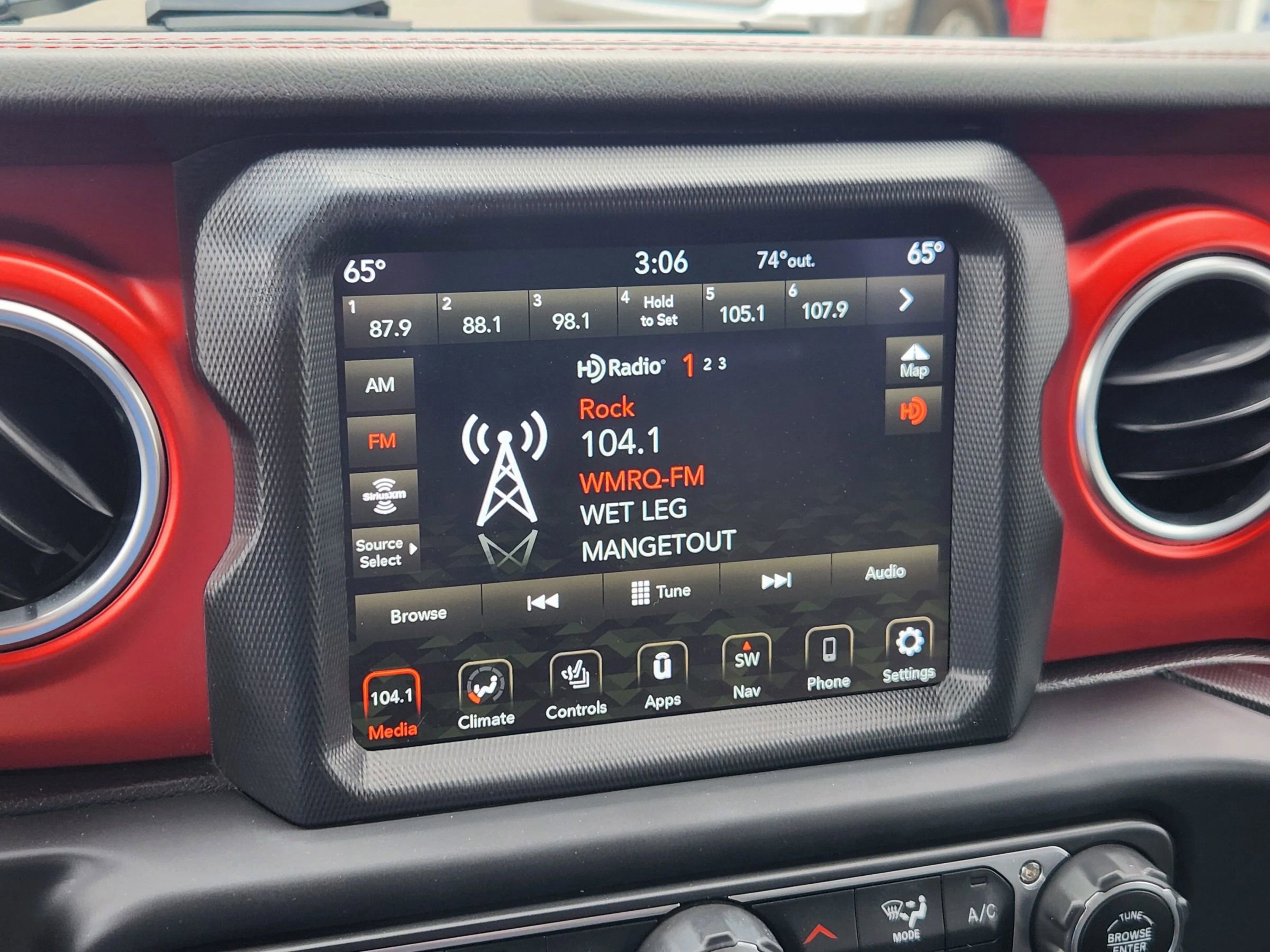 Used 2021 Jeep Wrangler Unlimited Rubicon image 35