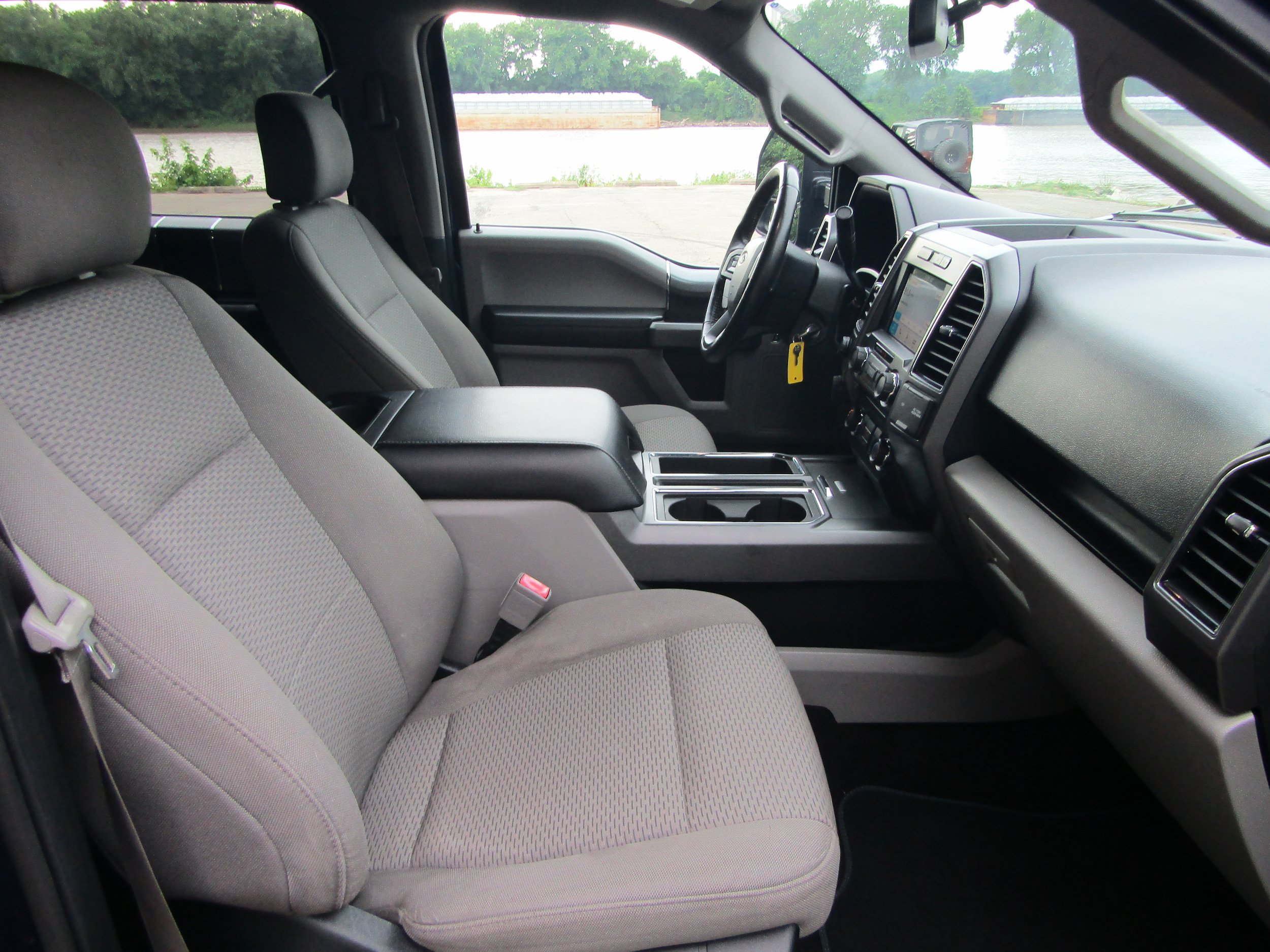 Used 2018 Ford F150 XLT w/ Equipment Group 302A Luxury AWD/4WD image 18
