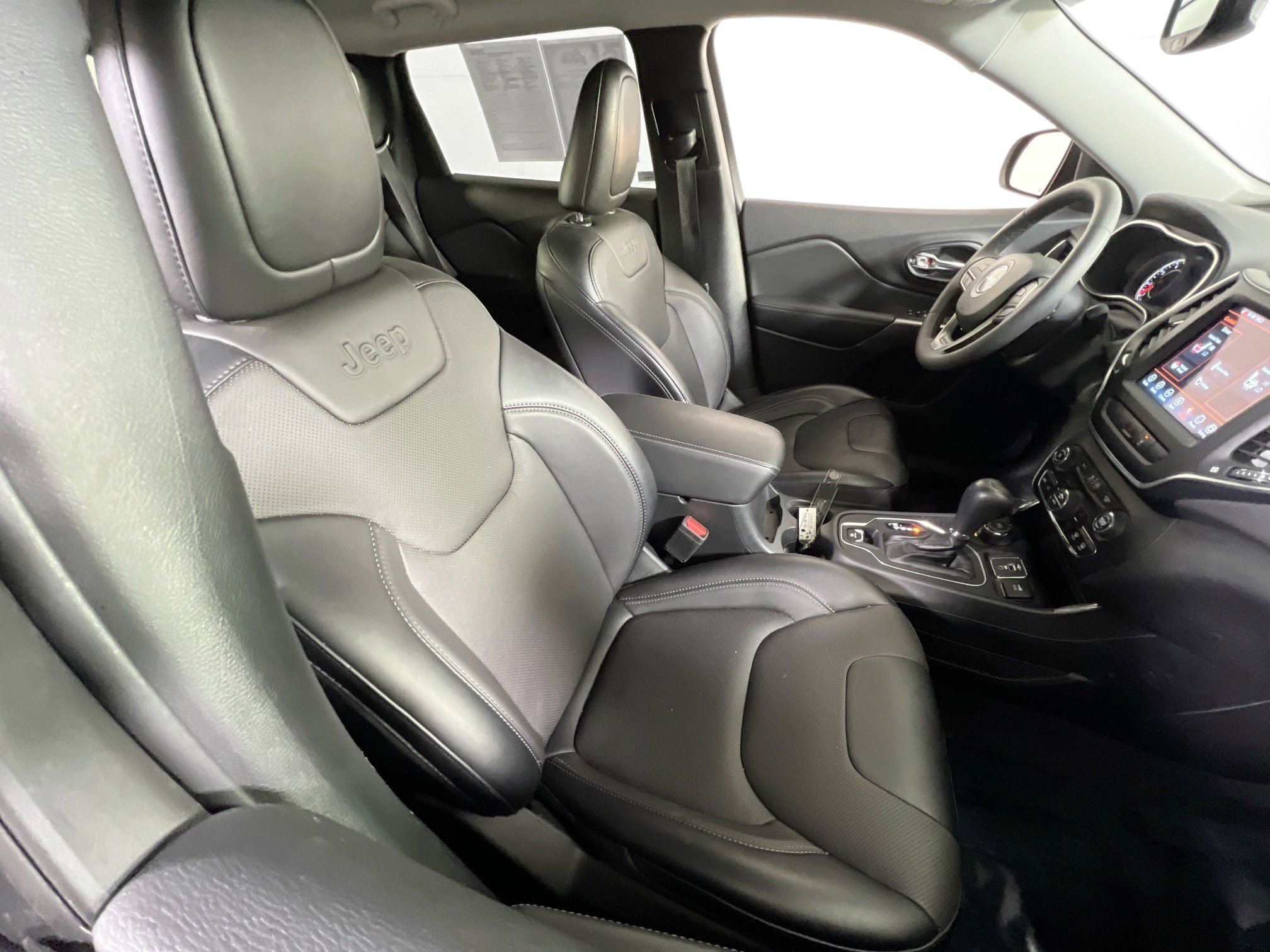 Used 2022 Jeep Cherokee Latitude Lux AWD/4WD image 26