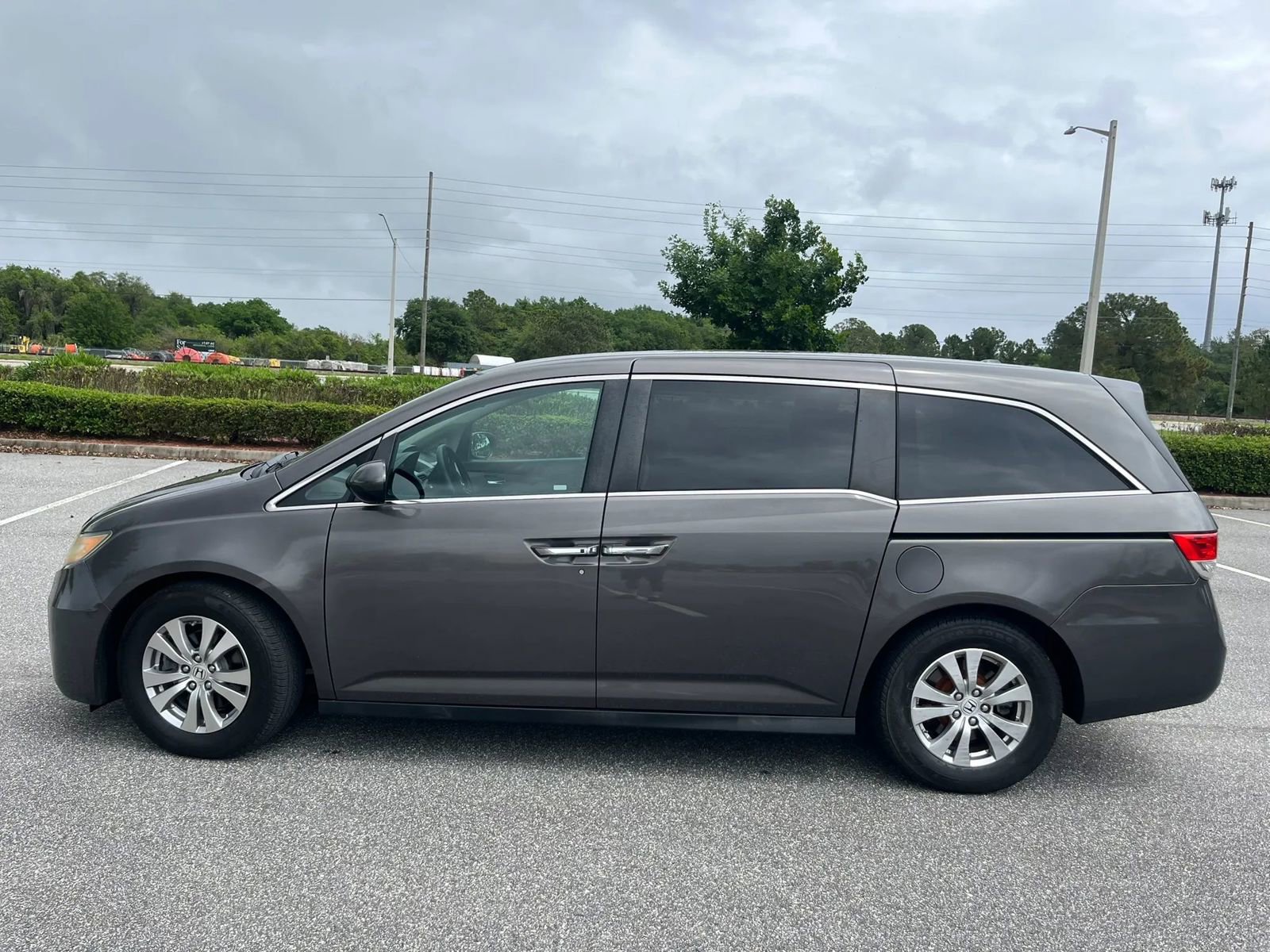 Used 2016 Honda Odyssey SE image 5